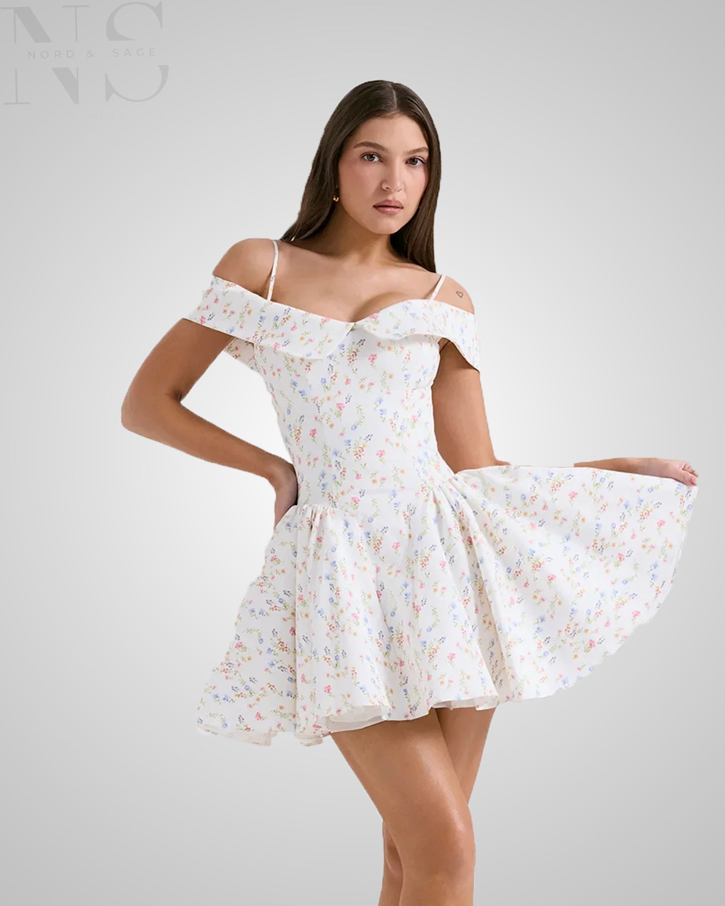 The Yara Dress – Schulterfreies Blumen Tüllkleid