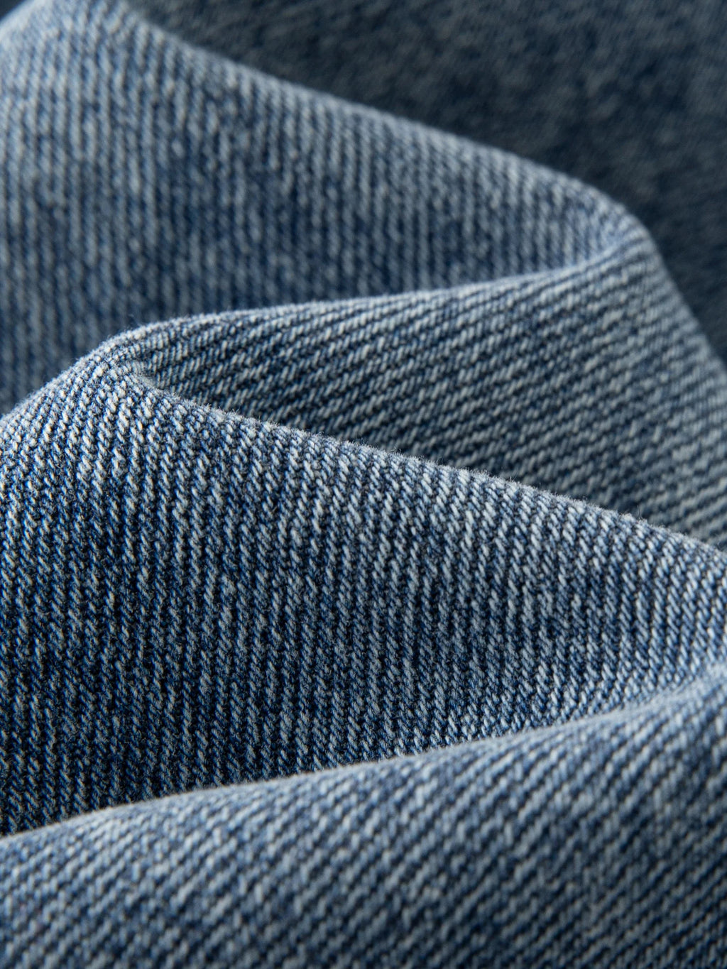Nord & Sage – Elegante High-Waist Flared Jeans mit Beinverlängerungseffekt (Sommer 2025)